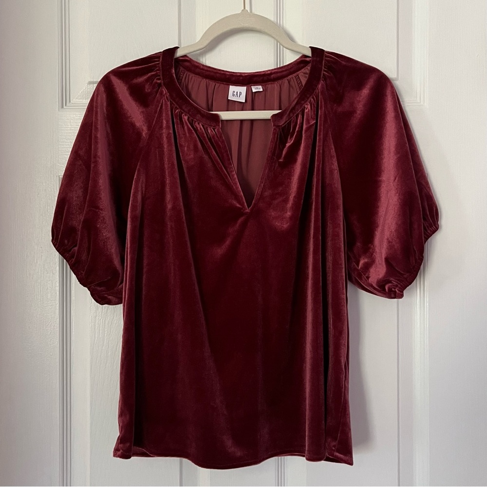 GAP velvet top